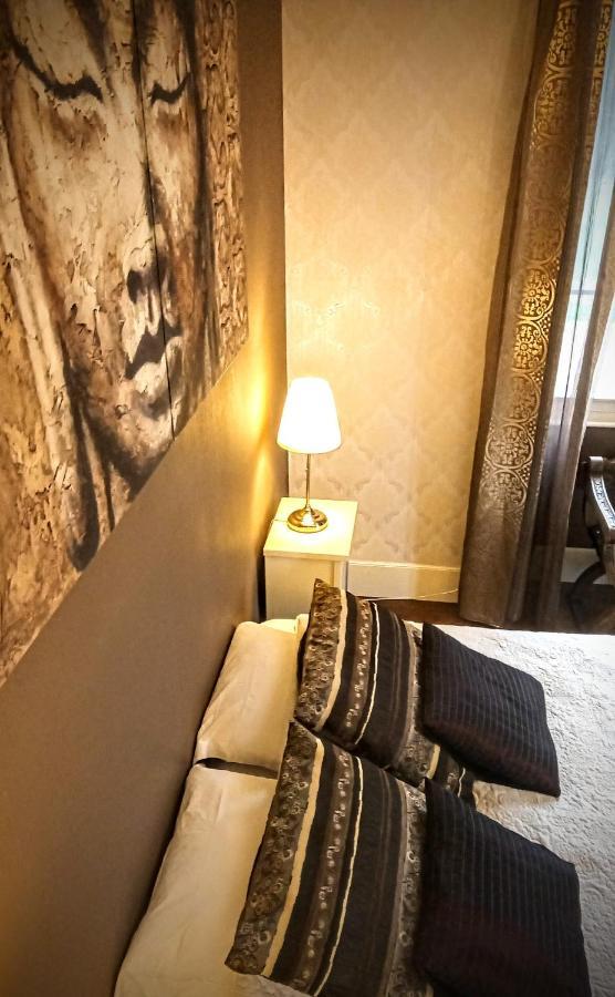 Chalmoux Le Bonnet De Nuit B&B 외부 사진